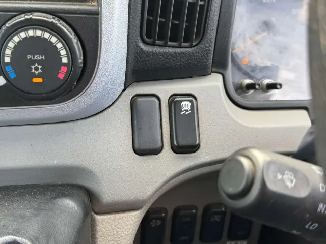 三菱 キャンター 2RG-FBAV0(2WD)の写真31