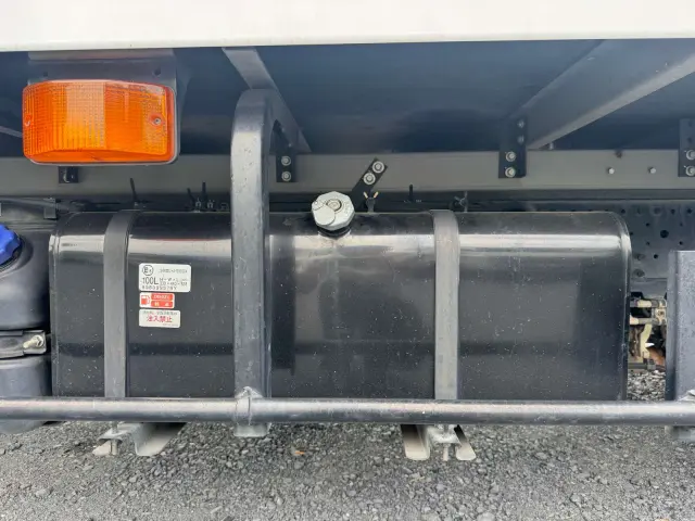 いすゞ エルフ 2RG-NPR88YN(2WD)の写真27