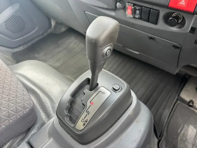 いすゞ エルフ 2RG-NPR88YN(2WD)の写真32