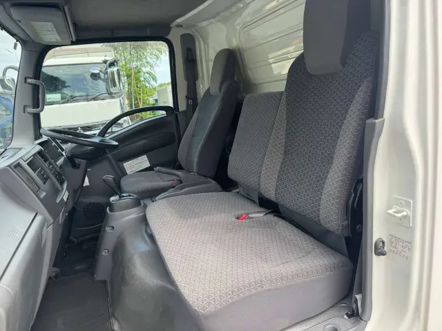 いすゞ エルフ 2RG-NPR88YN(2WD)の写真35