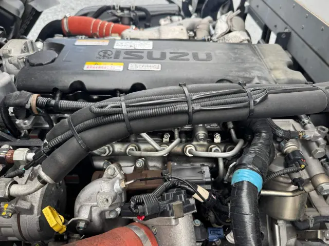 いすゞ エルフ 2RG-NPR88YN(2WD)の写真37