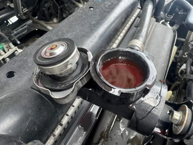 いすゞ エルフ 2RG-NPR88YN(2WD)の写真40