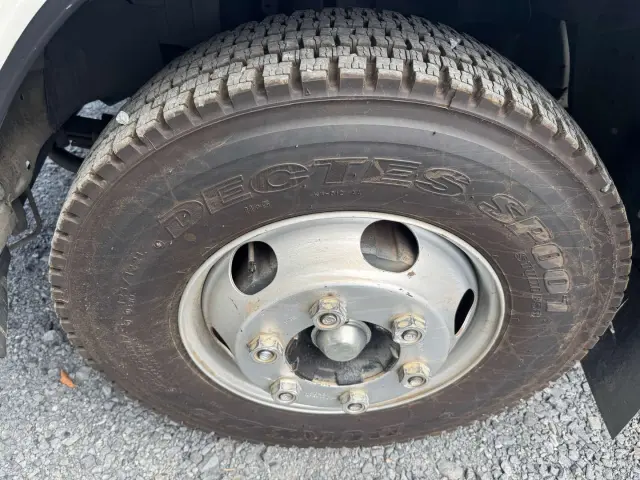 いすゞ エルフ 2RG-NPR88YN(2WD)の写真43