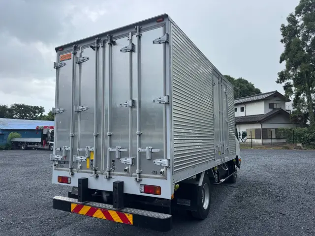 お客様のご状況・ご要望をお伺いした上で、ナンバー登録や輸送料、車検整備やバッテリー・タイヤ交換といった各種オプションを含めた、最終的なお見積り金額をお伝えします。|日野 デュトロ 2PG-XZU712M(2WD)の写真5
