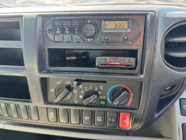 日野 デュトロ TPG-XZU710M(2WD)の写真26