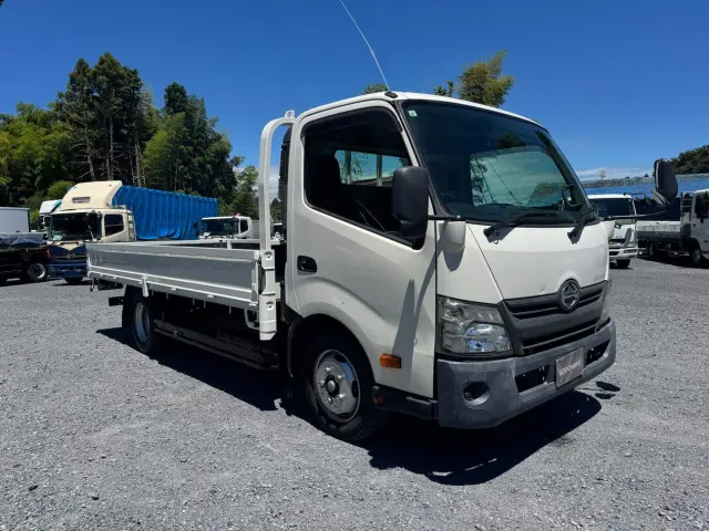 お客様のご状況・ご要望をお伺いした上で、ナンバー登録や輸送料、車検整備やバッテリー・タイヤ交換といった各種オプションを含めた、最終的なお見積り金額をお伝えします。|日野 デュトロ TPG-XZU710M(2WD)の写真4