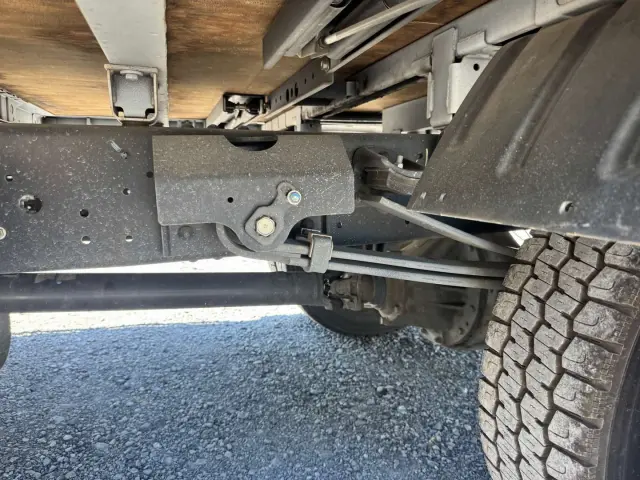 一見しただけでは分からない車両の状態を徹底的に明らかにする入庫検査の技術には、自信があります。|日野 デュトロ TPG-XZU710M(2WD)の写真17