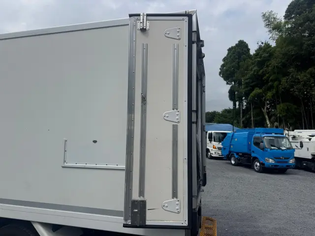 掲載前のトラックもございますので、在庫にない車両でもお客様のご希望の一台を迅速にお探しします。|いすゞ エルフ 2RG-NPR88AN(2WD)の写真14