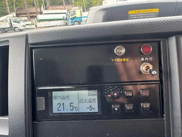 いすゞ エルフ 2RG-NPR88AN(2WD)の写真29