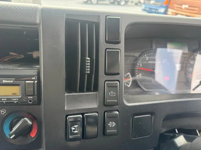 いすゞ エルフ 2RG-NPR88AN(2WD)の写真33