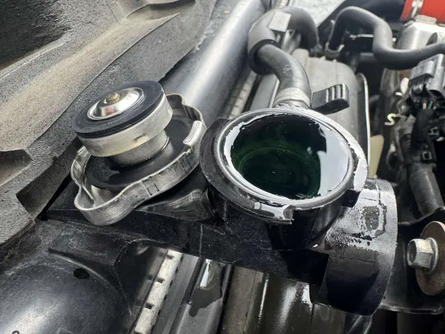 いすゞ エルフ 2RG-NPR88AN(2WD)の写真40