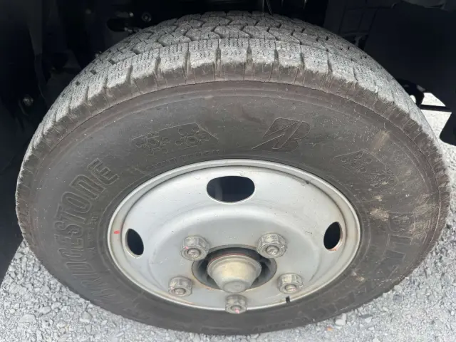 いすゞ エルフ 2RG-NPR88AN(2WD)の写真43