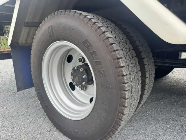 いすゞ エルフ 2RG-NPR88AN(2WD)の写真45