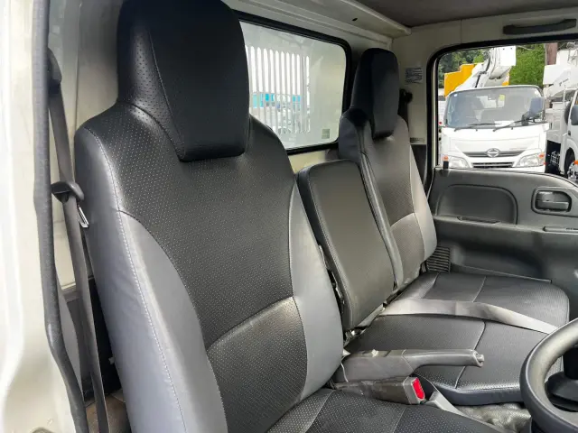 いすゞ エルフ TPG-NJR85AN(2WD)の写真28