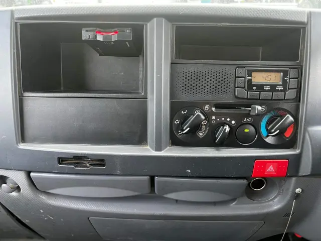 いすゞ エルフ TPG-NJR85AN(2WD)の写真31