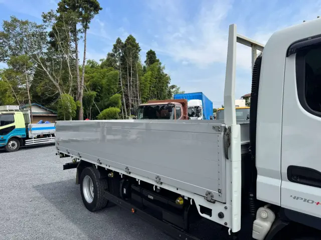 気になった車輛は、実際に現車確認いただくことができます。もし現地までお越しいただくことが難しい場合も、当社独自の車輌状態表(サンプル)をもとに、お電話で車輌の詳細な状態までお伝えすることも可能です。|三菱 キャンター 2PG-FEB90(2WD)の写真8