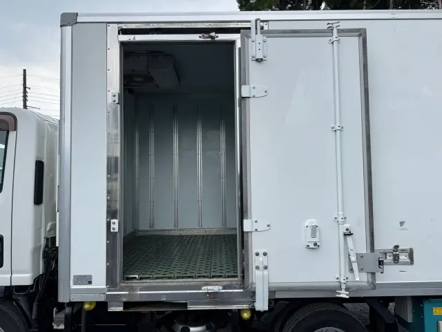 まずは気軽にお問合せ・お見積りお待ちしております。じっくり現車確認して頂けるよう、ご準備を致します！|いすゞ エルフ G-04985(2WD)の写真10