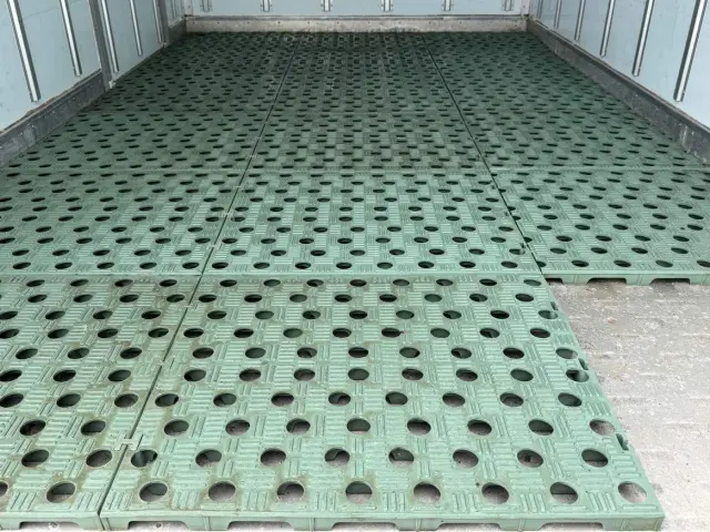 すぐにご来店頂けない場合や遠方にお住まいの方、車両状態の詳細が知りたい方はお気軽にご連絡下さい♪|いすゞ エルフ G-04985(2WD)の写真15
