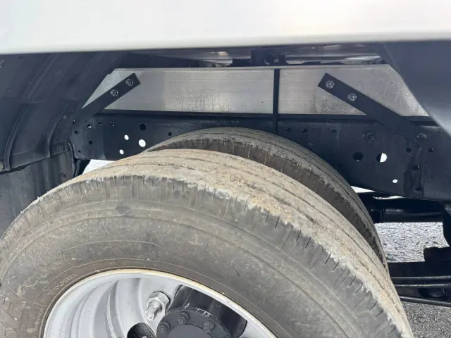 いすゞ エルフ G-04985(2WD)の写真22