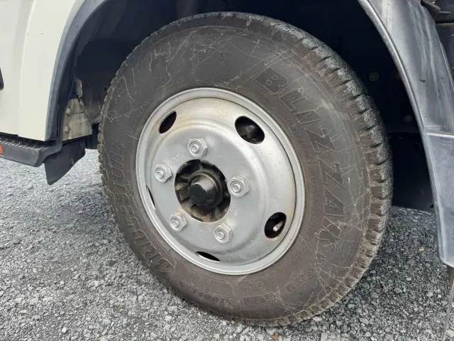いすゞ エルフ TRG-NMR85AN(2WD)の写真44