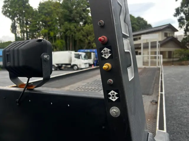 毎日様々な中古トラックが入庫しています。気になる車両はお早めにご連絡を！|三菱 キャンター TPG-FEB80(2WD)の写真19