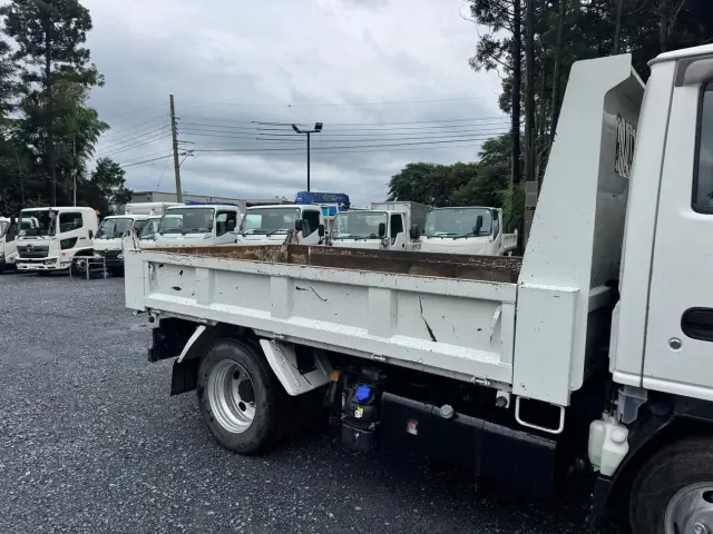 透明な基準に基づいた、理由のある安さで、あなたが本当に納得できるトラック選びをお手伝いしています。|いすゞ エルフ 2RG-NKR88AD(2WD)の写真8