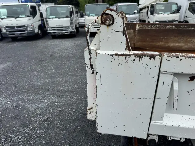 いすゞ エルフ 2RG-NKR88AD(2WD)の写真47