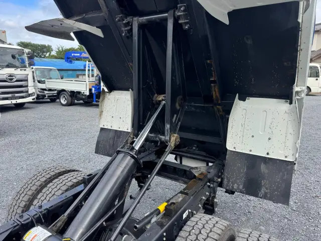 まずは気軽にお問合せ・お見積りお待ちしております。じっくり現車確認して頂けるよう、ご準備を致します!|いすゞ エルフ TPG-NJR85AN(2WD)の写真17