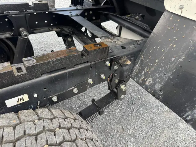 平ボディー、ダンプ、クレーン、冷凍車、ウイングなど各種トラック取り揃えており、毎日様々な中古トラックが入庫しています。|いすゞ エルフ TPG-NJR85AN(2WD)の写真20