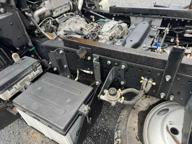 いすゞ エルフ TPG-NJR85AN(2WD)の写真23
