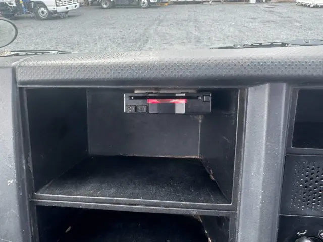 いすゞ エルフ TPG-NJR85AN(2WD)の写真30