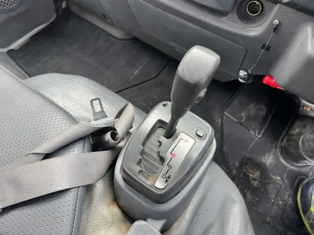 いすゞ エルフ TPG-NJR85AN(2WD)の写真31