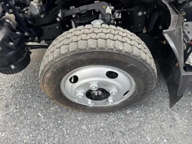 いすゞ エルフ TPG-NJR85AN(2WD)の写真45