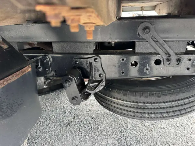 いすゞ エルフ TPG-NKR85AR(2WD)の写真27