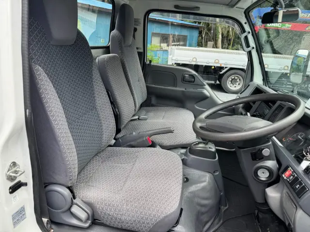 いすゞ エルフ TPG-NKR85AR(2WD)の写真32