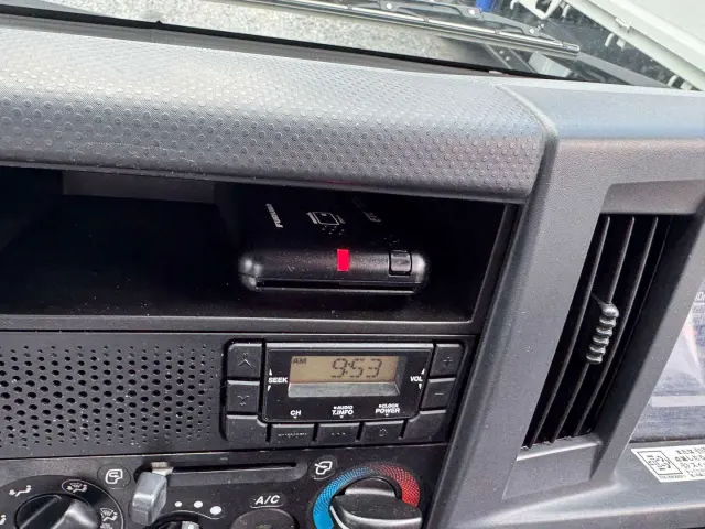 いすゞ エルフ TPG-NKR85AR(2WD)の写真35