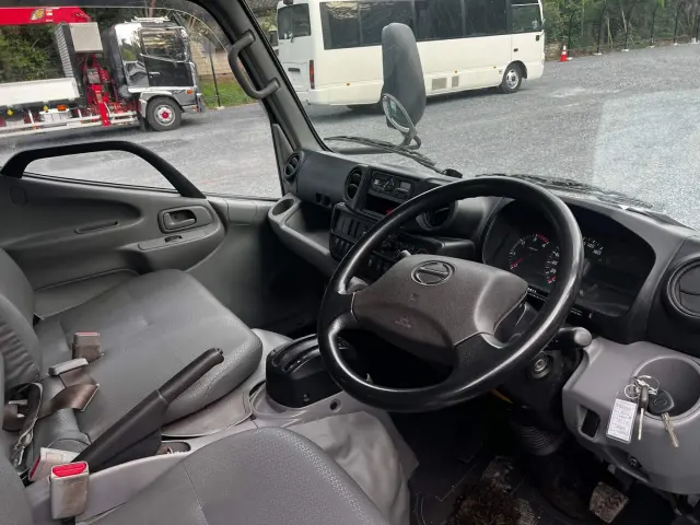 日野 デュトロ TPG-XZU605M(2WD)の写真25