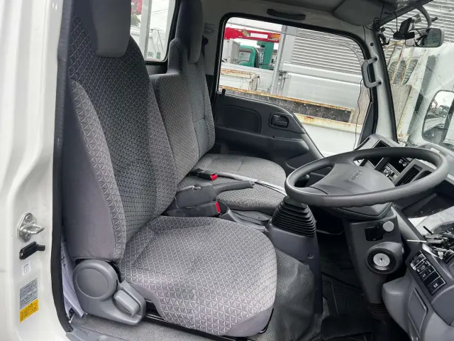いすゞ エルフ 2RG-NHS88A(4WD)の写真25