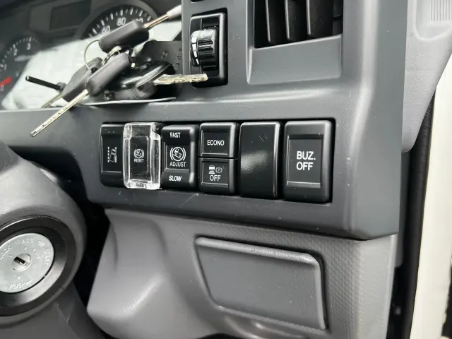 いすゞ エルフ 2RG-NHS88A(4WD)の写真32