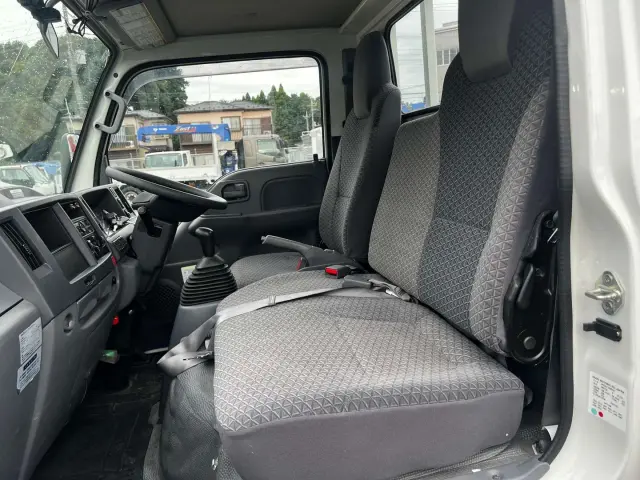 いすゞ エルフ 2RG-NHS88A(4WD)の写真34