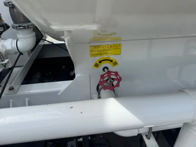 すぐにご来店頂けない場合や遠方にお住まいの方、車両状態の詳細が知りたい方はお気軽にご連絡下さい♪|三菱 キャンター 2PG-FEB90(2WD)の写真17
