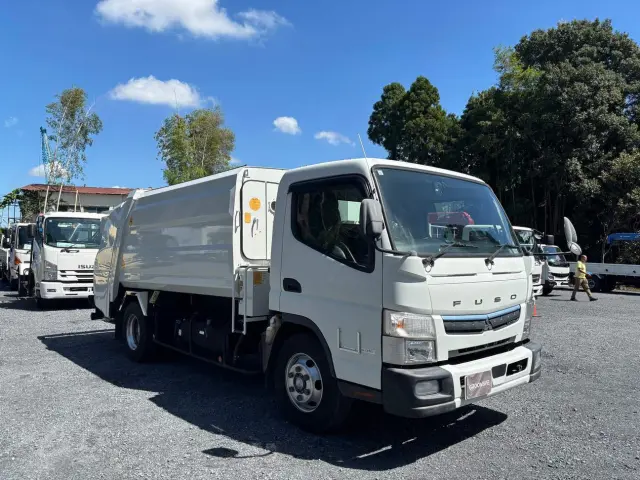 お客様のご状況・ご要望をお伺いした上で、ナンバー登録や輸送料、車検整備やバッテリー・タイヤ交換といった各種オプションを含めた、最終的なお見積り金額をお伝えします。|三菱 キャンター 2PG-FEB90(2WD)の写真4