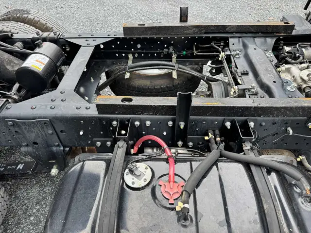 いすゞ エルフ TPG-NJR85AN(2WD)の写真28