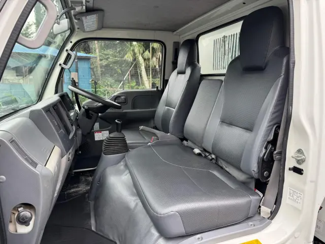 いすゞ エルフ TPG-NJR85AN(2WD)の写真40