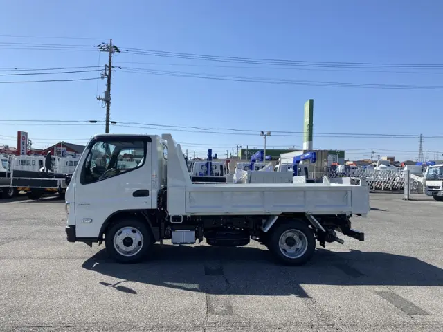 三菱 キャンター 2PG-FBA60(2WD)の写真4