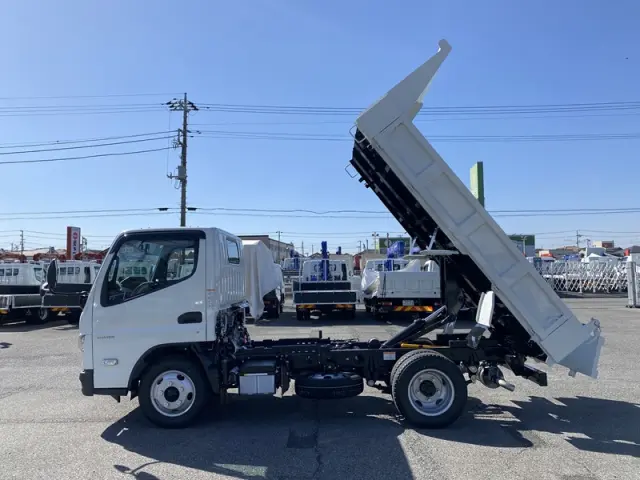 三菱 キャンター 2PG-FBA60(2WD)の写真6