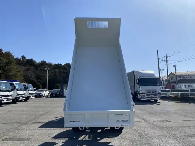 三菱 キャンター 2PG-FBA60(2WD)の写真11