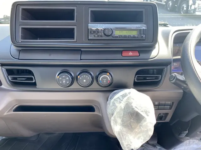 三菱 キャンター 2PG-FBA60(2WD)の写真18