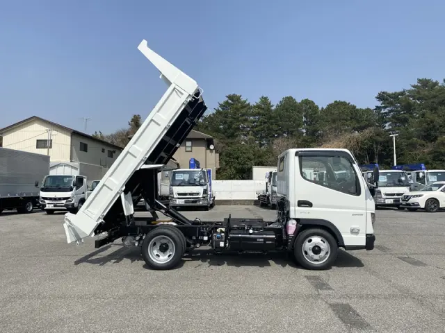 三菱 キャンター 2RG-FBA30(2WD)の写真5
