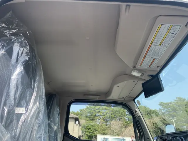 三菱 キャンター 2RG-FBA30(2WD)の写真15